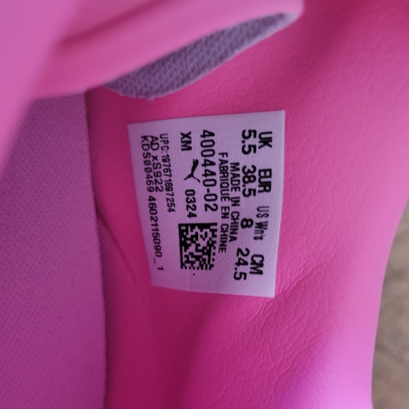 8US PUMA suede Women's Pink Sneakers - Picture 5 of 7